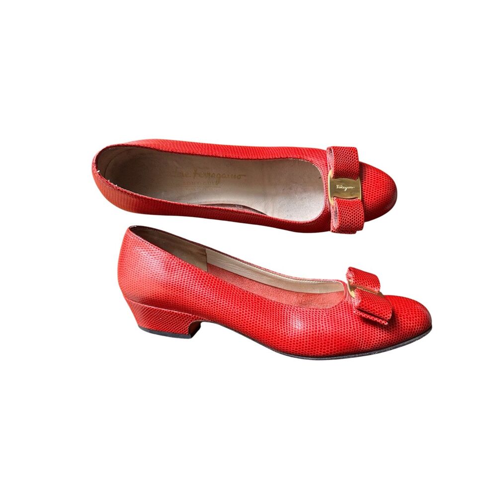 SALVATORE FERRAGAMO Embossed Leather Vintage Shoes 6.5
